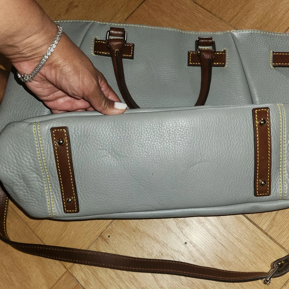 Dooney & Bourke Samba Belted Shopper - Picture 7 of 10